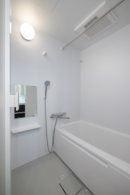 バス・シャワールーム　※写真は同タイプ住戸です。