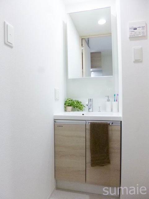 洗面設備　独立洗面台付きです☆