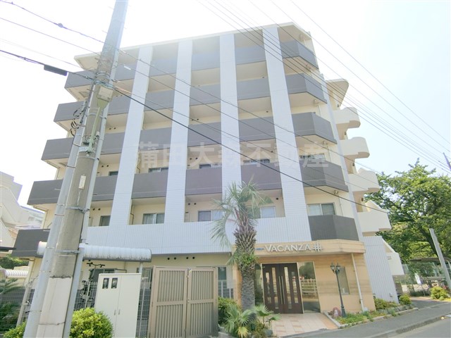建物外観　2007年4月築　RC鉄筋コンクリート造地上6階建て総戸数3