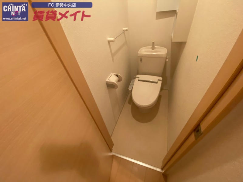 トイレ　反転同型タイプです。