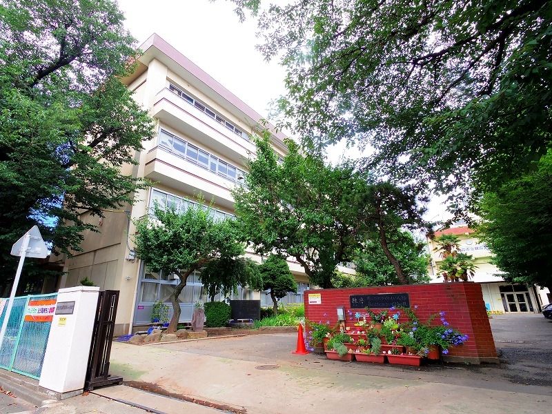 小学校　朝霞第二小学校（小学校）まで1075m
