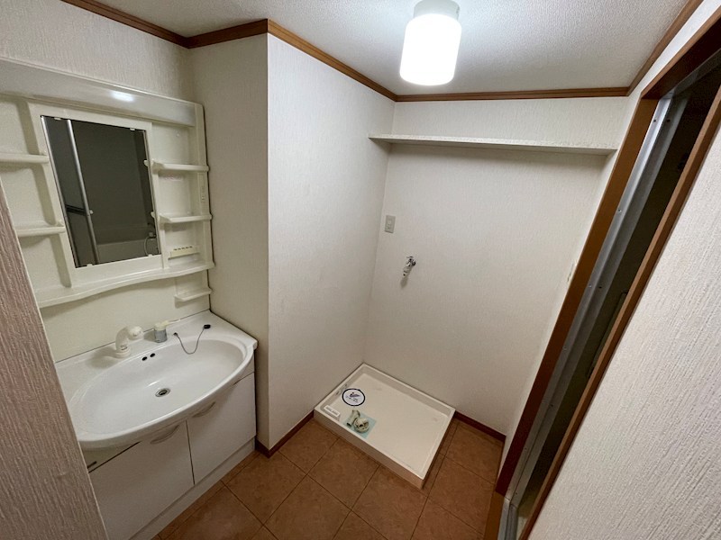 洗面設備　※同棟同型内観写真、原状優先となります。