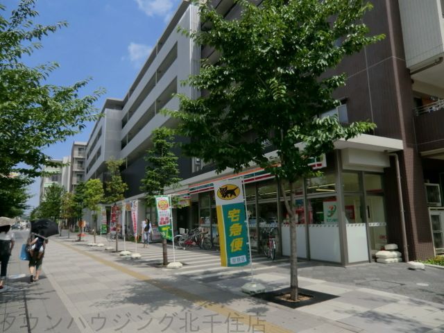 コンビニ　セブンイレブン足立西新井栄町1丁目店（コンビニ）まで430m
