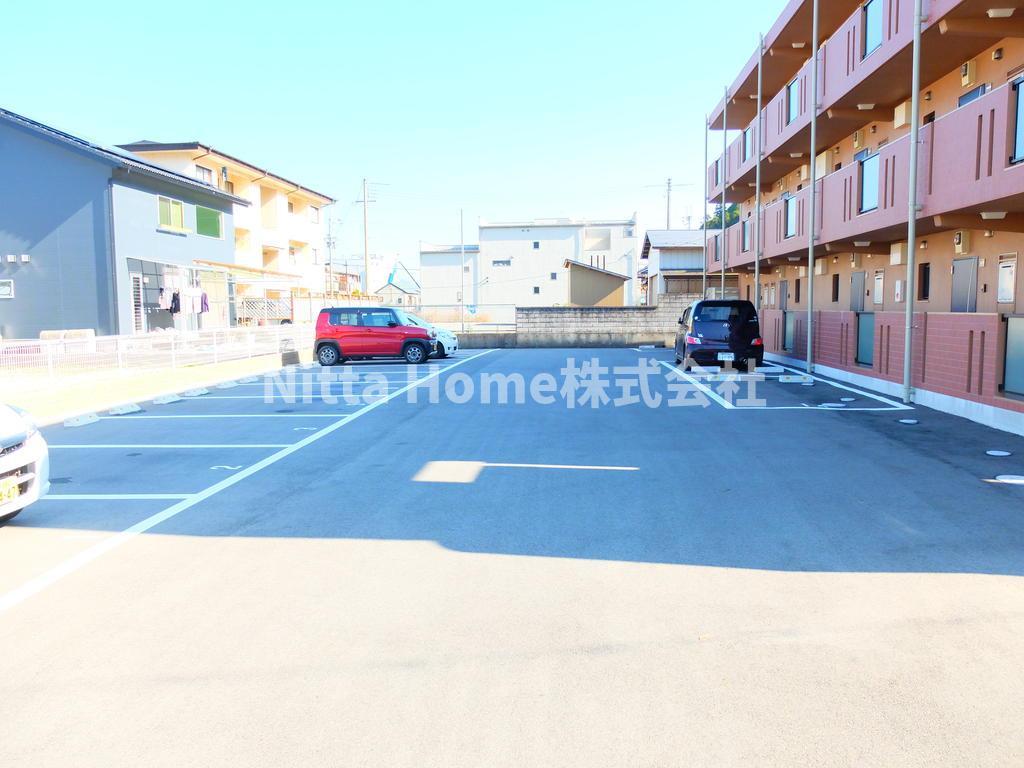 駐車場　敷地内駐車場完備しています☆彡