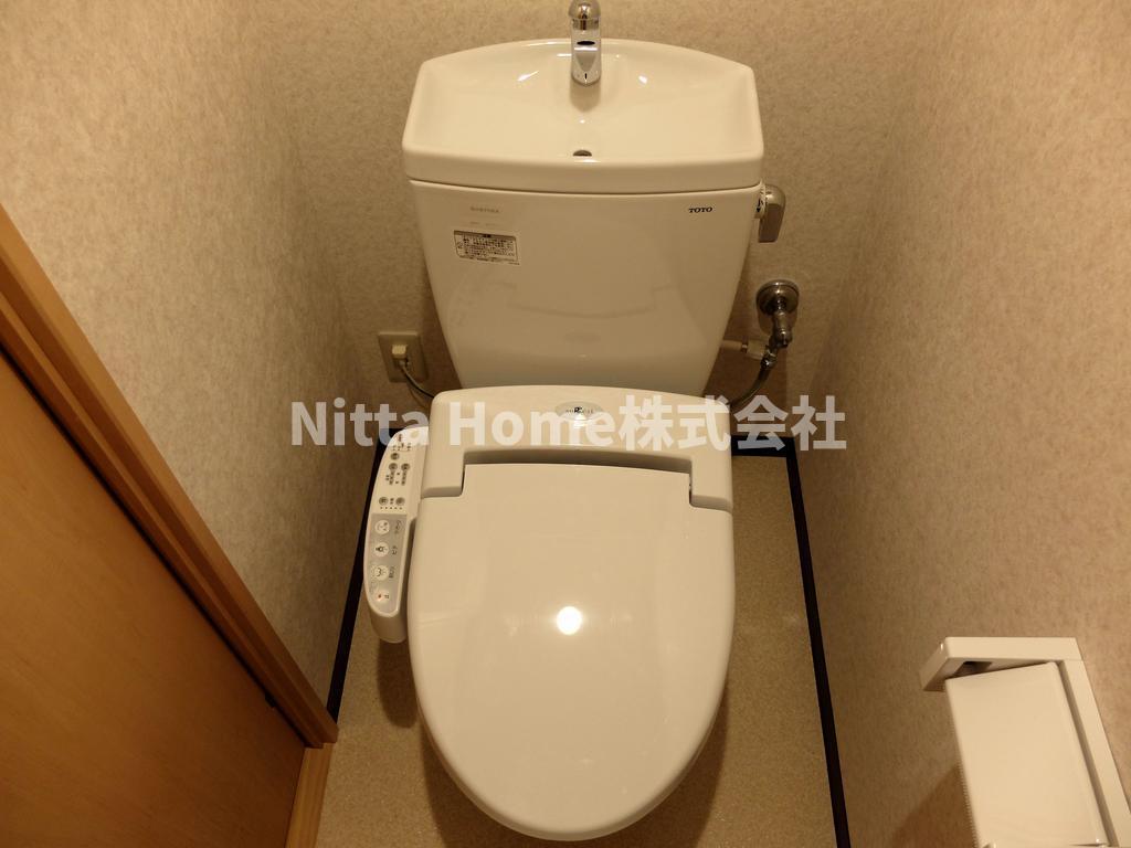 トイレ　ウォシュレット付いています★