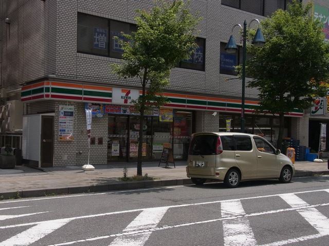 コンビニ　セブンイレブン（コンビニ）まで310m
