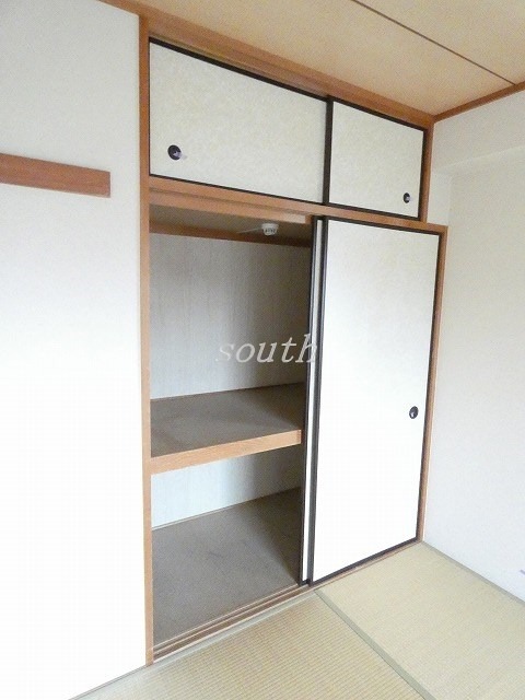 収納　押入れ
