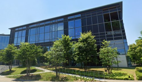 図書館　岐阜市立中央図書館（図書館）まで911m