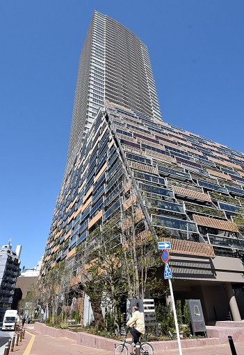 役所　豊島区役所新庁舎（役所）まで196m