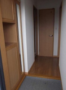 玄関　明るい玄関でお出迎え！