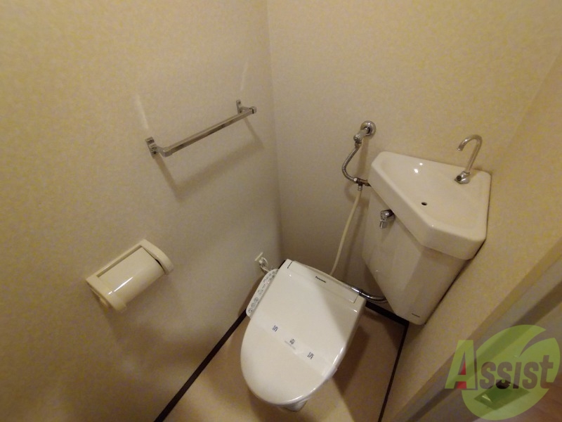 トイレ　トイレです。ウォシュレット付を探している方、おすすめです。