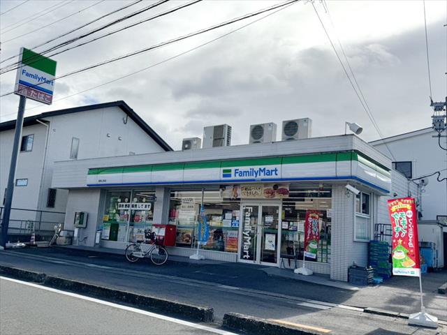 コンビニ　ファミリーマート清洲上条店（コンビニ）まで333m