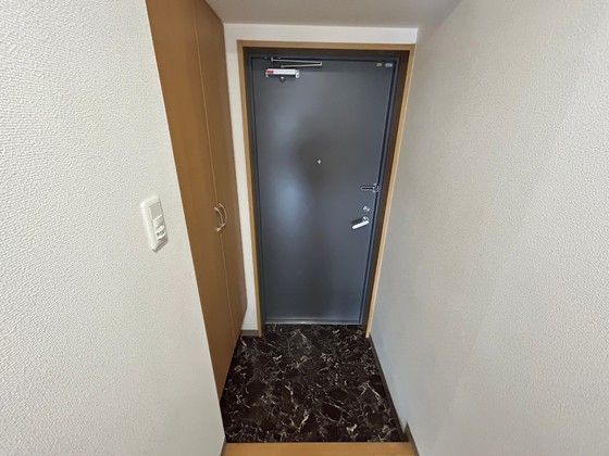 玄関　※別部屋の写真です
