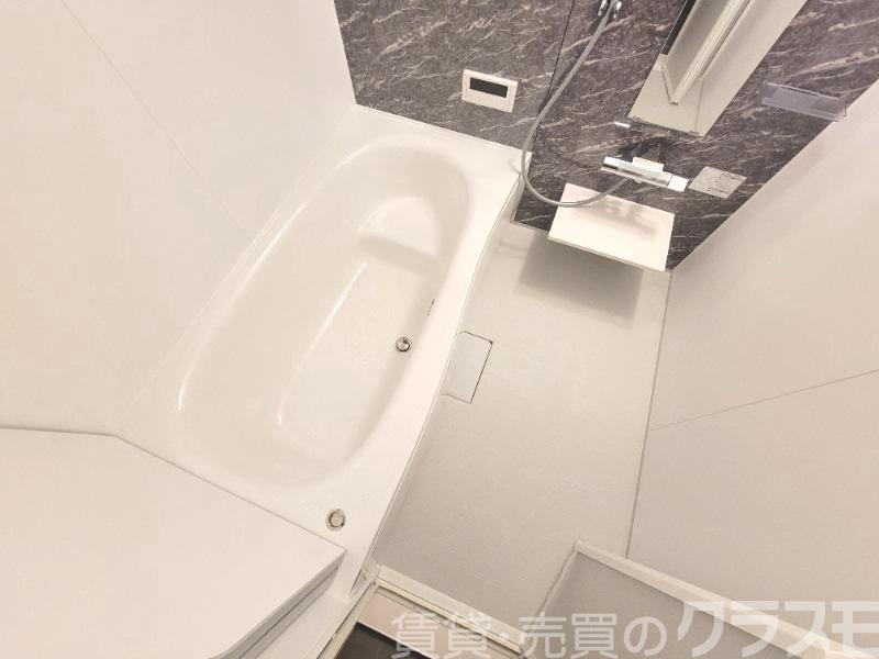 バス・シャワールーム　浴室乾燥機＆追焚機能付き広々バスルーム♪