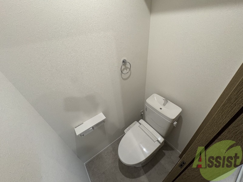 トイレ　トイレには、シャワートイレ機能が付いております。