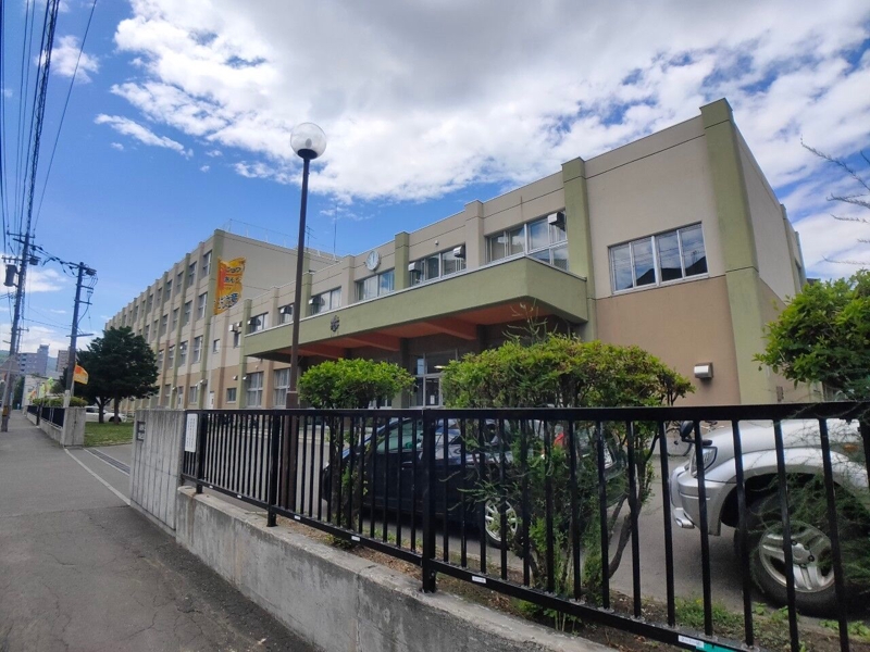 小学校　札幌市立日新小学校（小学校）まで1146m