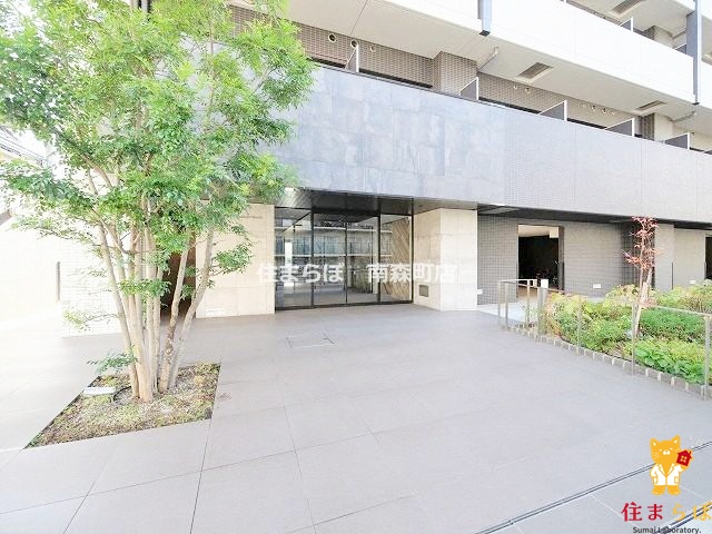 エントランス　共用部の印象も大切に