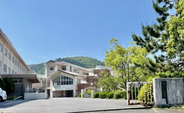 中学校　野洲市立野洲中学校（中学校）まで2847m