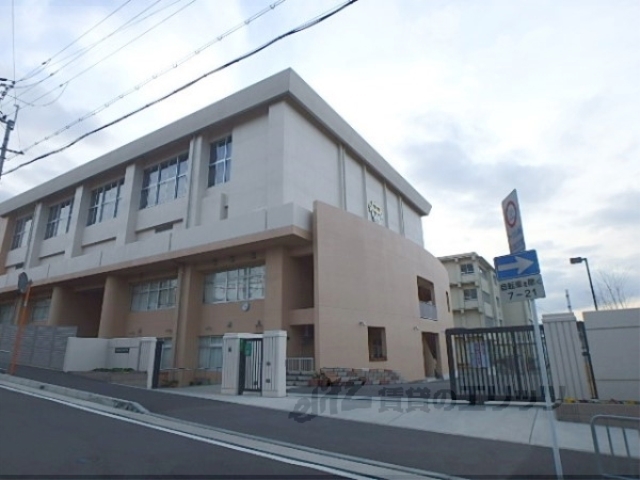 中学校　宇治中学校（中学校）まで1500m