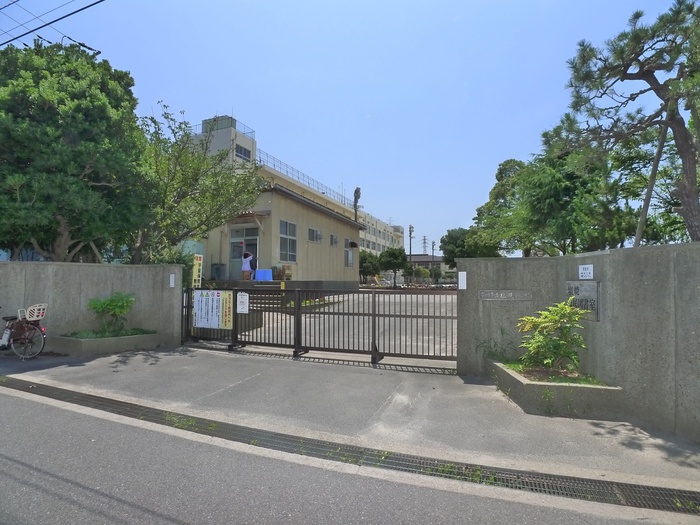 小学校　塩焼小学校（小学校）まで392m