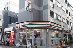 コンビニ　セブンイレブン 杉並西永福駅前店（コンビニ）まで151m