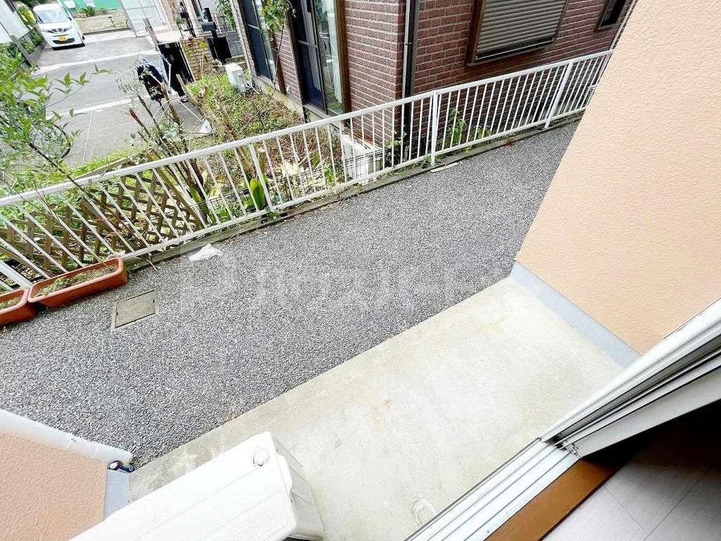 バルコニー　庭