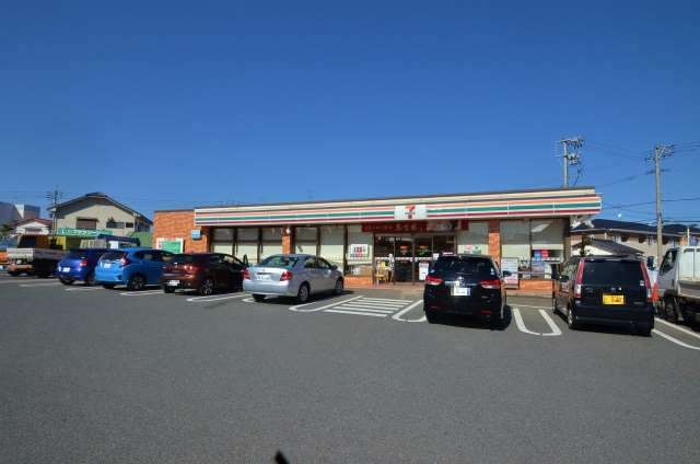 コンビニ　セブンイレブン直方感田店（コンビニ）まで535m