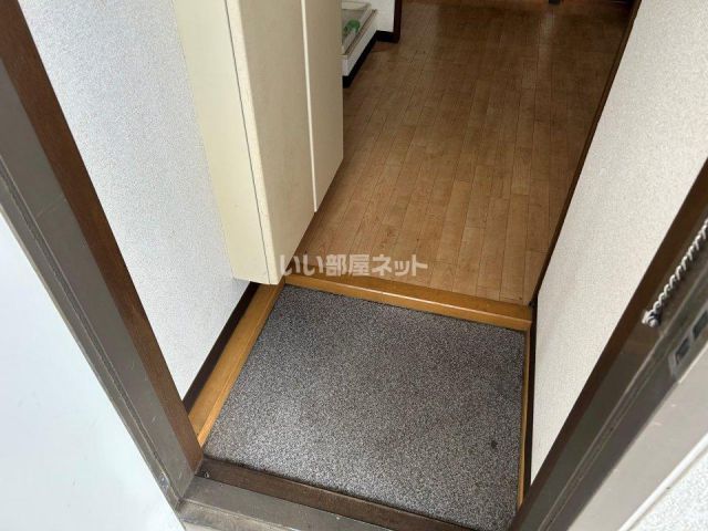 秩父鉄道 石原駅 徒歩26分 2階建 築37年の玄関写真