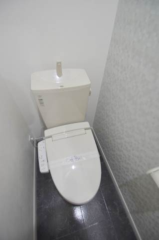 トイレ　ウォシュレット完備