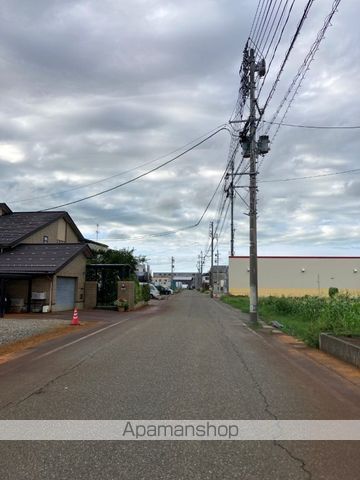 その他　前面道路（その他）まで0m