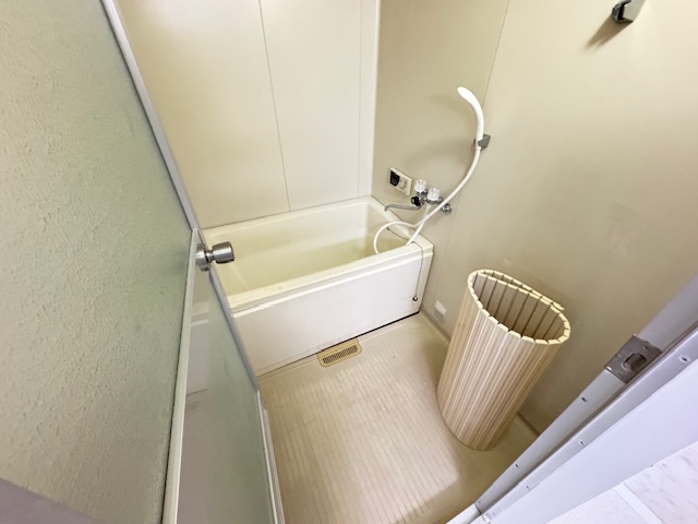 バス・シャワールーム　同物件別部屋イメージ写真