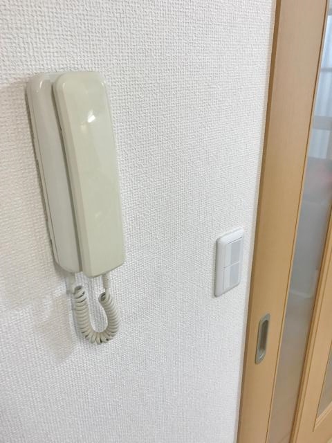 セキュリティ　防犯対策に有効なインターホン付きです！突然の来客にもバッチリ