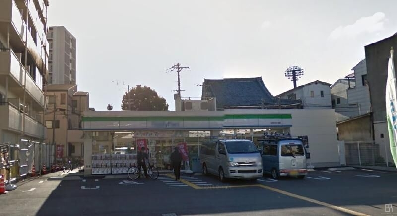 コンビニ　ファミリーマート本田みなと通店（コンビニ）まで246m
