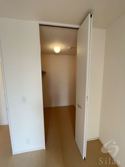近鉄大阪線 長瀬駅 徒歩7分 3階建 築18年の内装写真