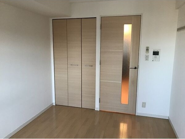 居室・リビング　別部屋参考写真となります