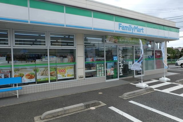 コンビニ　ファミリーマート南大泉五丁目店（コンビニ）まで524m