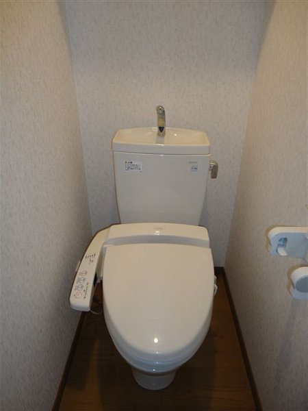 ＪＲ中央線 国分寺駅 徒歩5分 5階建 築24年のトイレ写真