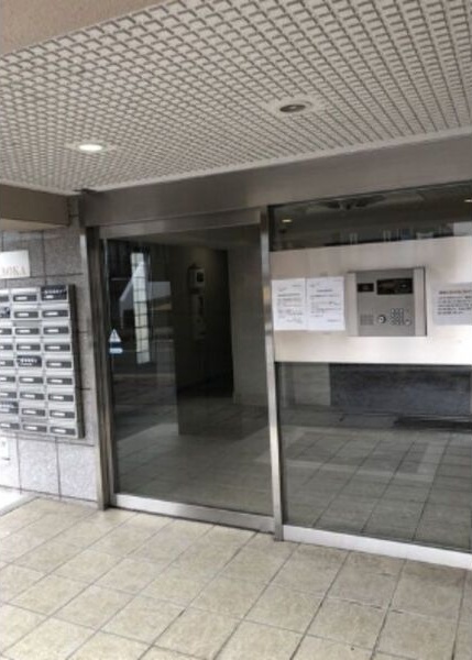 エントランス　名古屋で一番初期費用の安い賃貸専門の不動産会社です(^^)
