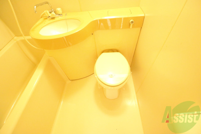 トイレ　キレイなトイレ入ってます。