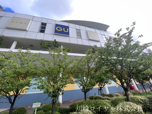 ショッピングセンター　ラゾーナ川崎店（ショッピングセンター）まで340m