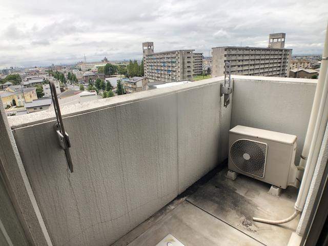 バルコニー　南向き日当たり良好