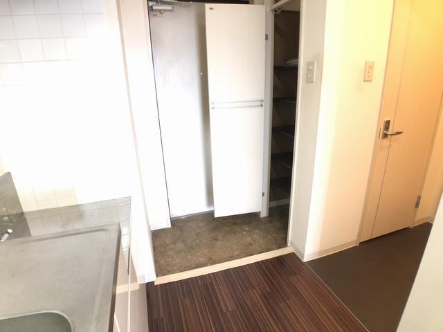 玄関　下駄箱付きです