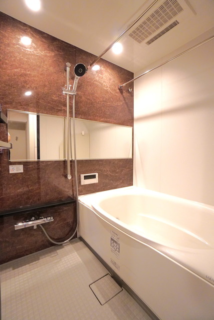 バス・シャワールーム　※写真は同タイプ住戸です。