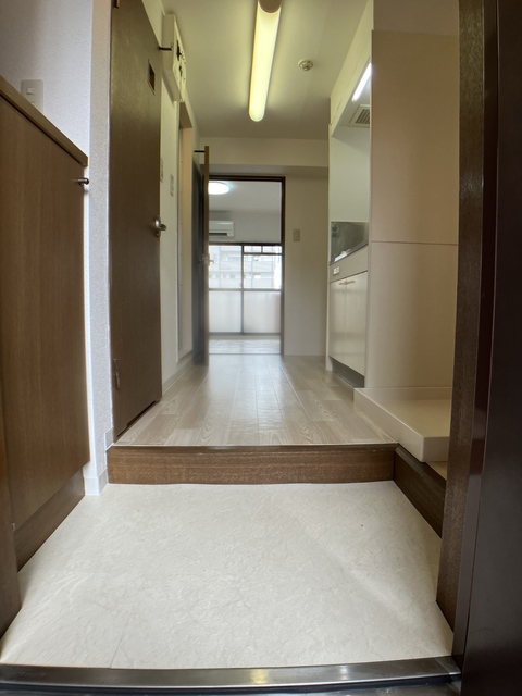 玄関　※別のお部屋の参考画像です。現況優先。