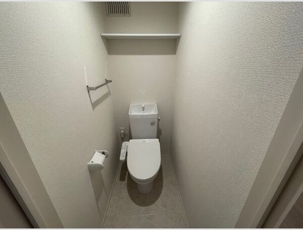 ペアガーデン泉 Eのトイレ写真