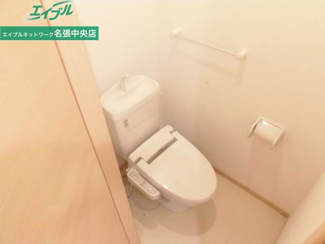 トイレ　反転タイプ写真