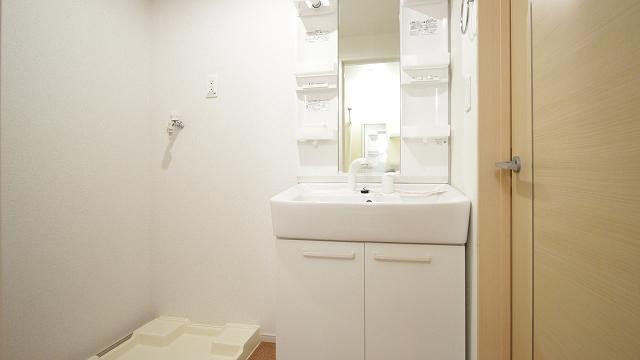 洗面設備　使いやすい洗面所です