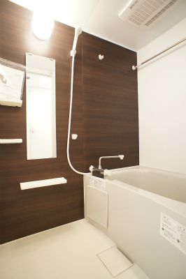 バス・シャワールーム　お風呂で日々の疲れを落としましょう