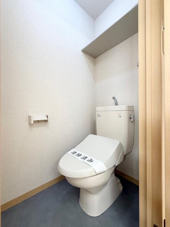 トイレ　ウォシュレット交換済み！！