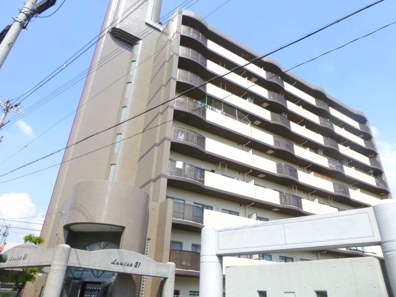 大阪市平野区加美西のマンションの建物外観